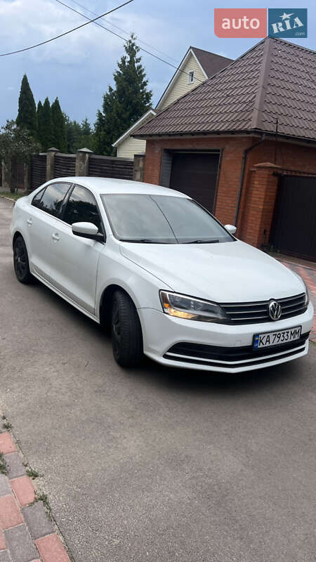 Седан Volkswagen Jetta 2016 в Киеве