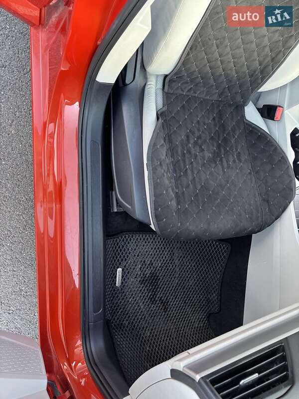 Седан Volkswagen Jetta 2019 в Львове