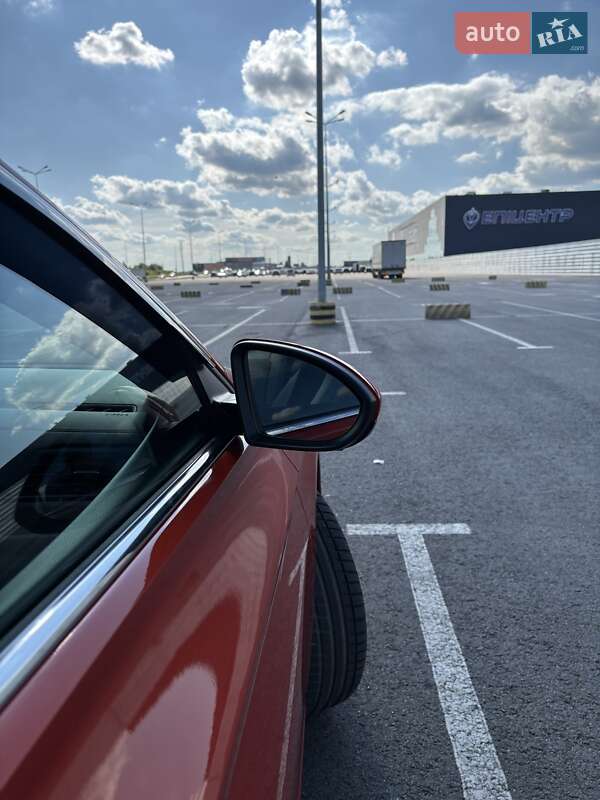 Седан Volkswagen Jetta 2019 в Львове