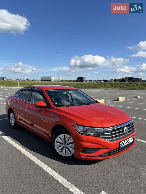 Седан Volkswagen Jetta 2019 в Львове
