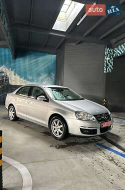 Седан Volkswagen Jetta 2008 в Самборе