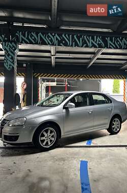 Седан Volkswagen Jetta 2008 в Самборі