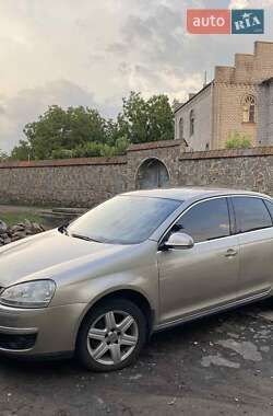 Седан Volkswagen Jetta 2006 в Новом Буге