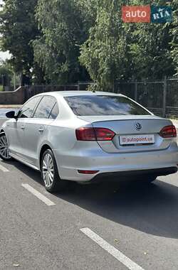 Седан Volkswagen Jetta 2013 в 