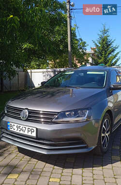 Седан Volkswagen Jetta 2016 в Львове