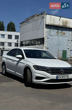 Седан Volkswagen Jetta 2019 в Киеве