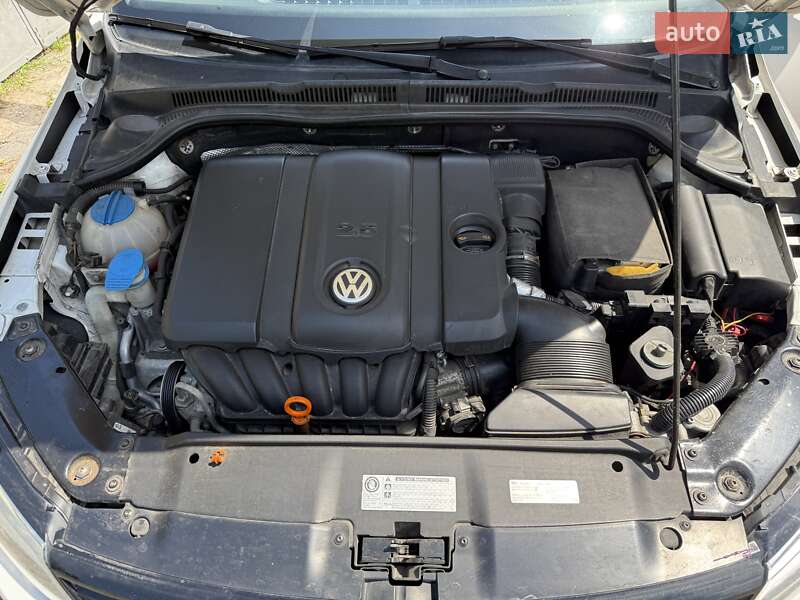 Седан Volkswagen Jetta 2012 в Корюківці