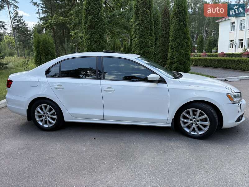 Седан Volkswagen Jetta 2012 в Корюківці