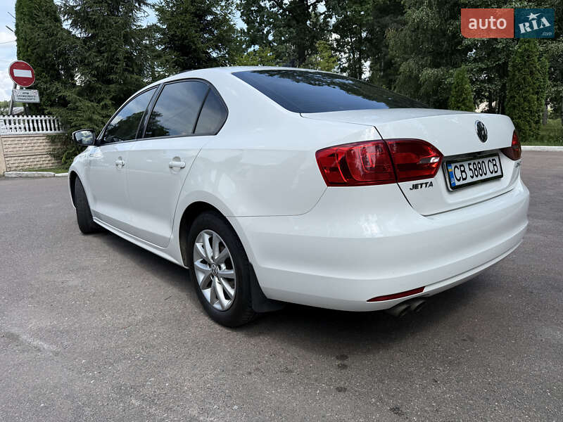 Седан Volkswagen Jetta 2012 в Корюківці