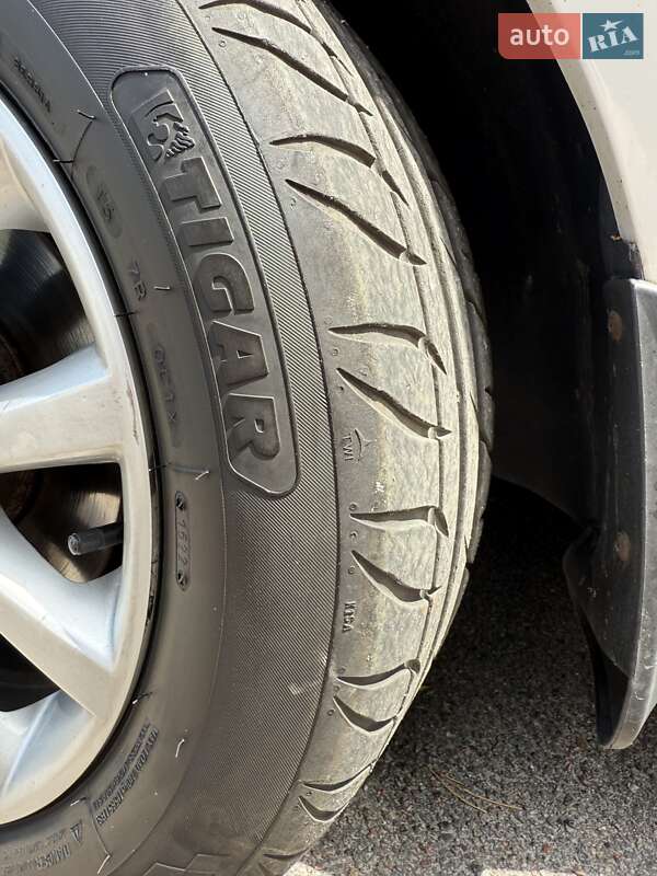 Седан Volkswagen Jetta 2012 в Корюківці