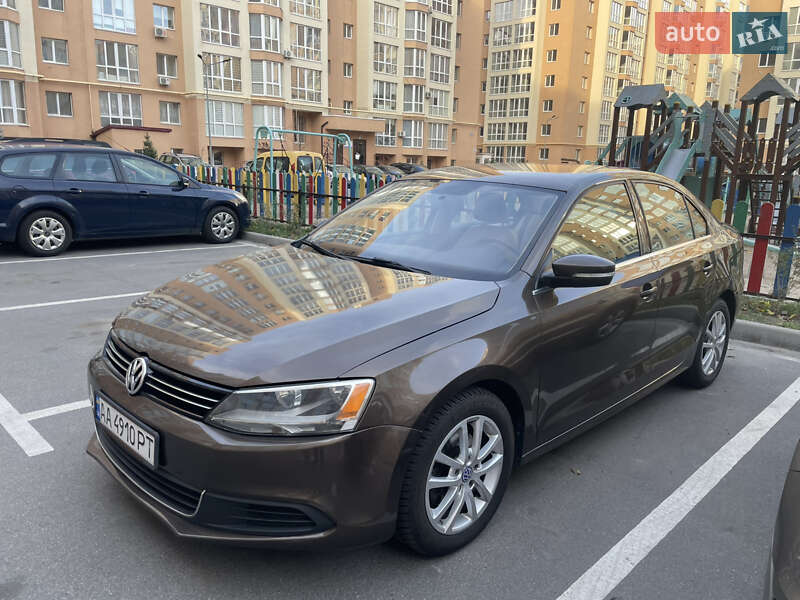 Седан Volkswagen Jetta 2013 в Киеве