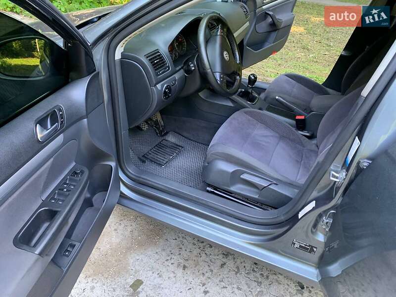 Седан Volkswagen Jetta 2006 в Дунаевцах