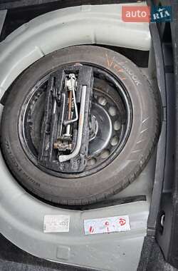Седан Volkswagen Jetta 2010 в 