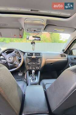 Седан Volkswagen Jetta 2012 в Полтаві