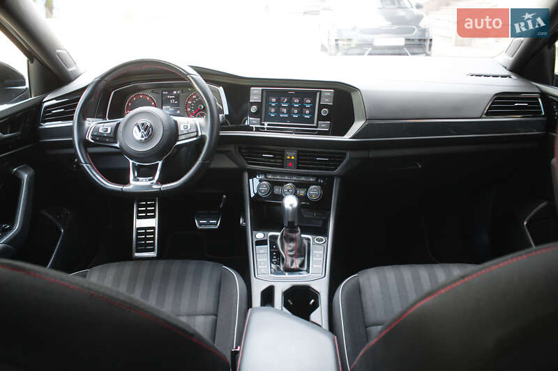 Седан Volkswagen Jetta 2021 в Києві