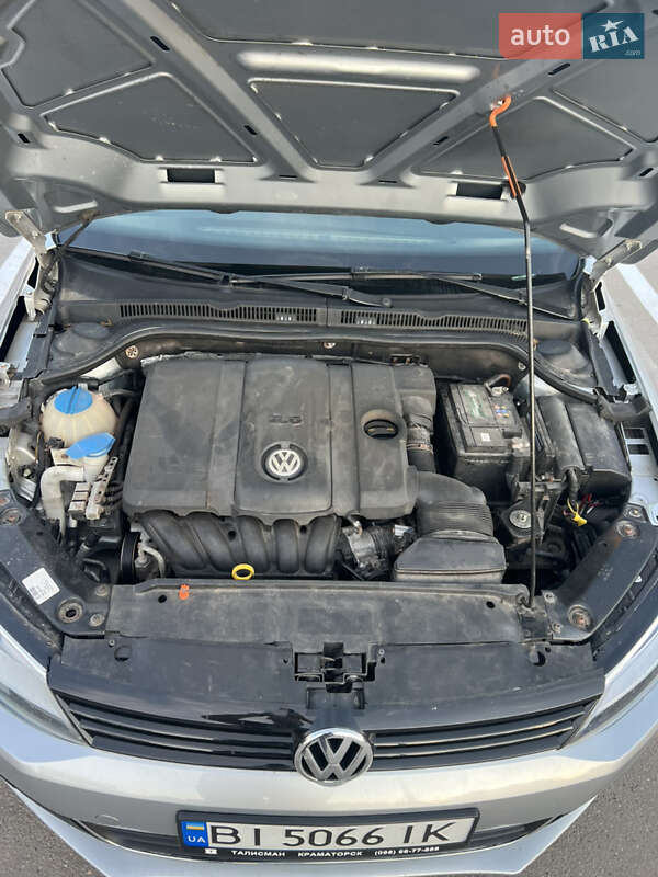 Седан Volkswagen Jetta 2013 в Харькове