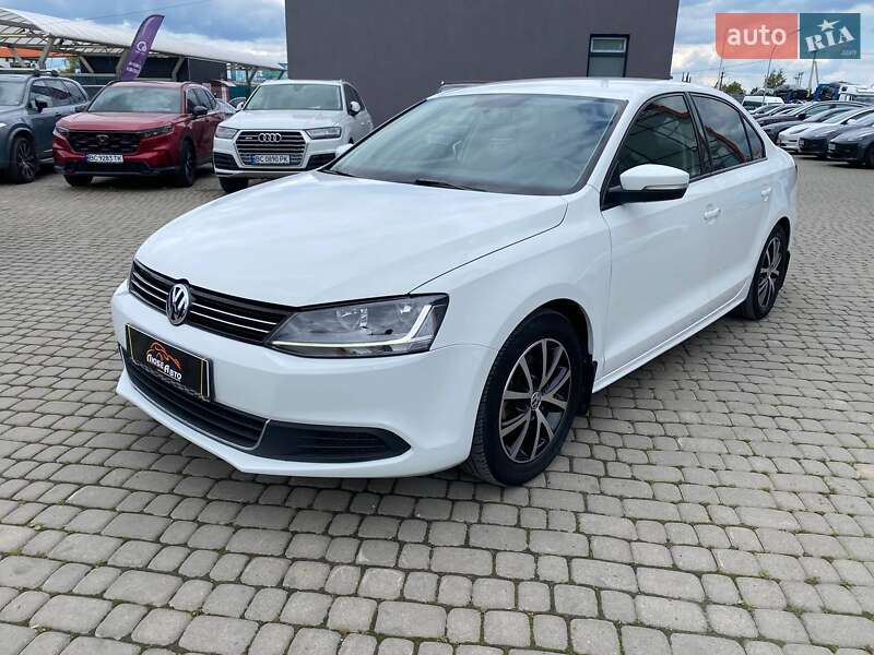 Седан Volkswagen Jetta 2016 в Львове