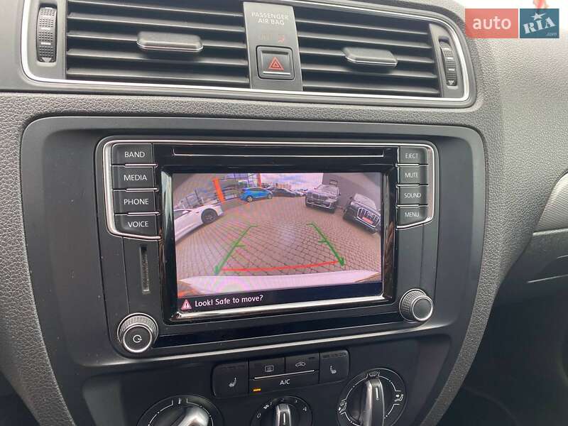Седан Volkswagen Jetta 2016 в Львове
