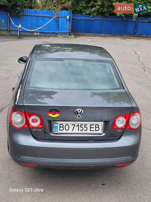 Седан Volkswagen Jetta 2010 в Тернополі