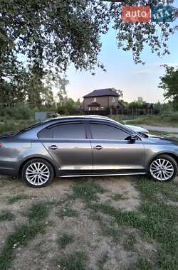 Седан Volkswagen Jetta 2012 в Полтаві