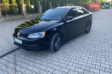 Седан Volkswagen Jetta 2011 в 