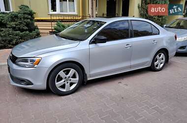 Седан Volkswagen Jetta 2012 в Софіївській Борщагівці