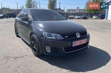 Седан Volkswagen Jetta 2015 в Києві