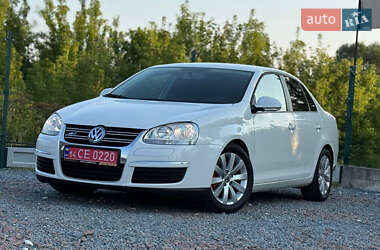 Седан Volkswagen Jetta 2010 в Дрогобичі