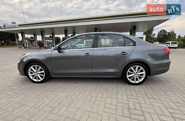 Седан Volkswagen Jetta 2013 в 