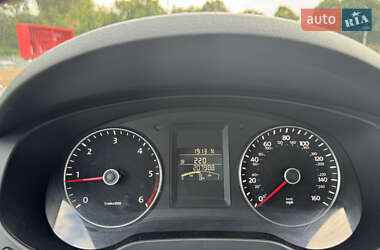 Седан Volkswagen Jetta 2013 в 