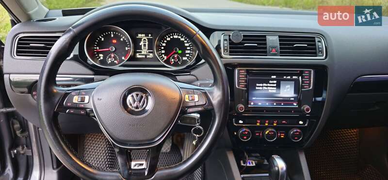 Седан Volkswagen Jetta 2016 в Борисполі