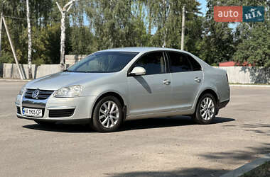 Седан Volkswagen Jetta 2010 в 