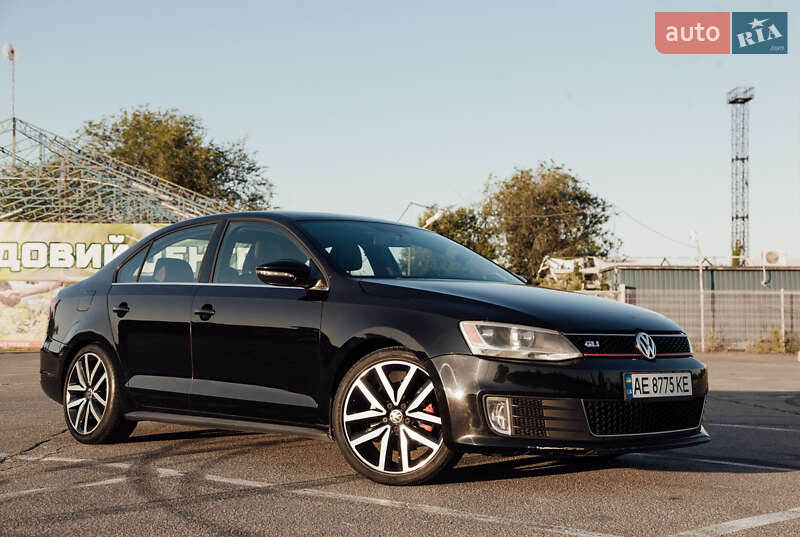 Седан Volkswagen Jetta 2011 в Дніпрі