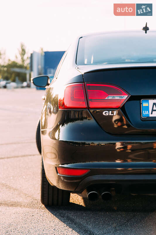 Седан Volkswagen Jetta 2011 в Дніпрі