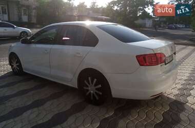 Седан Volkswagen Jetta 2011 в 
