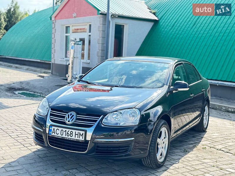 Седан Volkswagen Jetta 2009 в Харкові