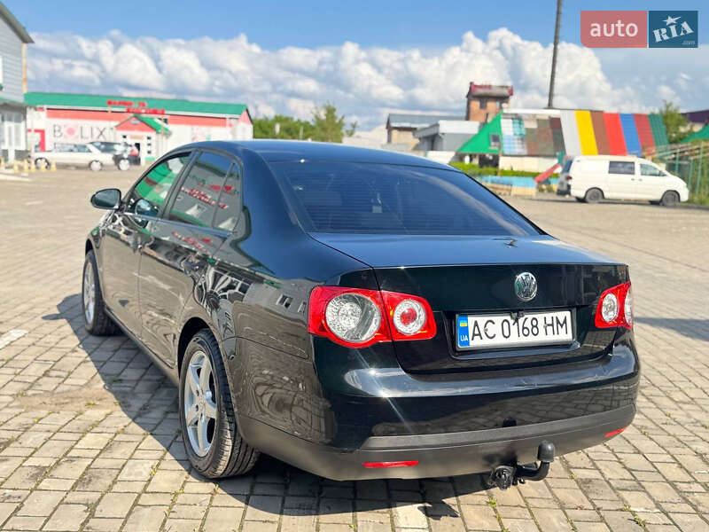 Седан Volkswagen Jetta 2009 в Харкові