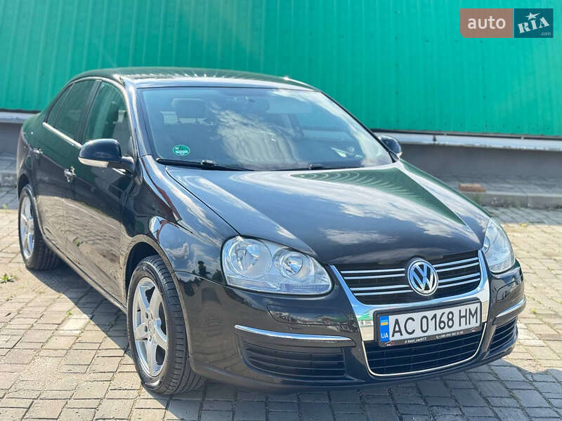 Седан Volkswagen Jetta 2009 в Харкові