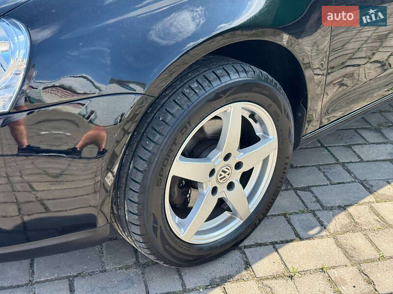 Седан Volkswagen Jetta 2009 в Харкові