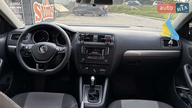 Седан Volkswagen Jetta 2016 в Сумах