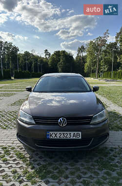 Седан Volkswagen Jetta 2013 в Харькове