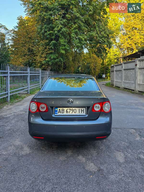 Седан Volkswagen Jetta 2009 в Вінниці