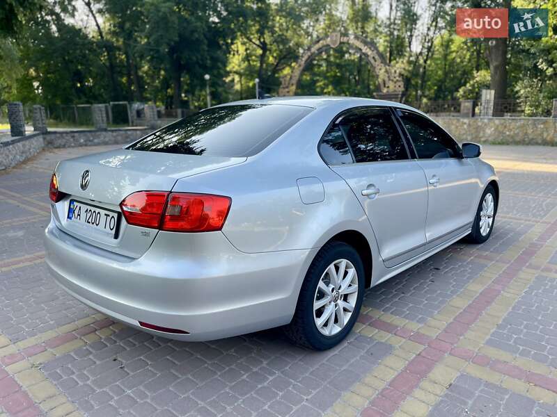Седан Volkswagen Jetta 2013 в Киеве фото 7 Седан Volkswagen Jetta 2013 в Киеве