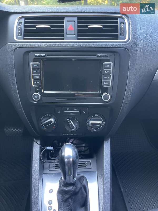Седан Volkswagen Jetta 2013 в Киеве фото 19 Седан Volkswagen Jetta 2013 в Киеве