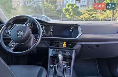 Седан Volkswagen Jetta 2018 в 