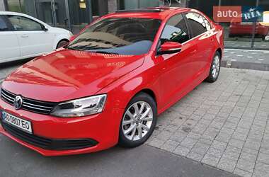 Седан Volkswagen Jetta 2014 в Ужгороде