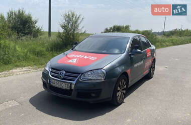 Седан Volkswagen Jetta 2006 в Киеве