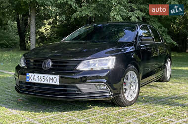 Седан Volkswagen Jetta 2015 в Киеве