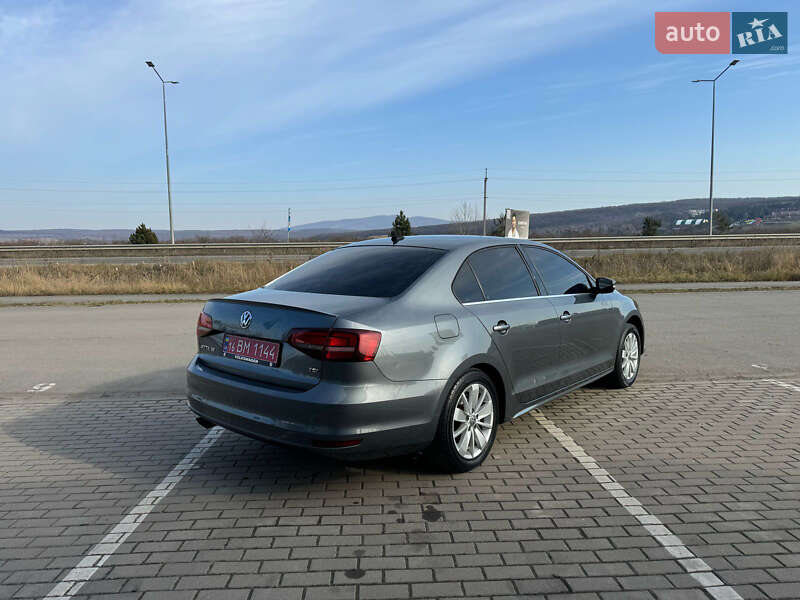 Седан Volkswagen Jetta 2016 в Ужгороді фото 13 Седан Volkswagen Jetta 2016 в Ужгороді