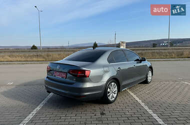 Седан Volkswagen Jetta 2016 в 